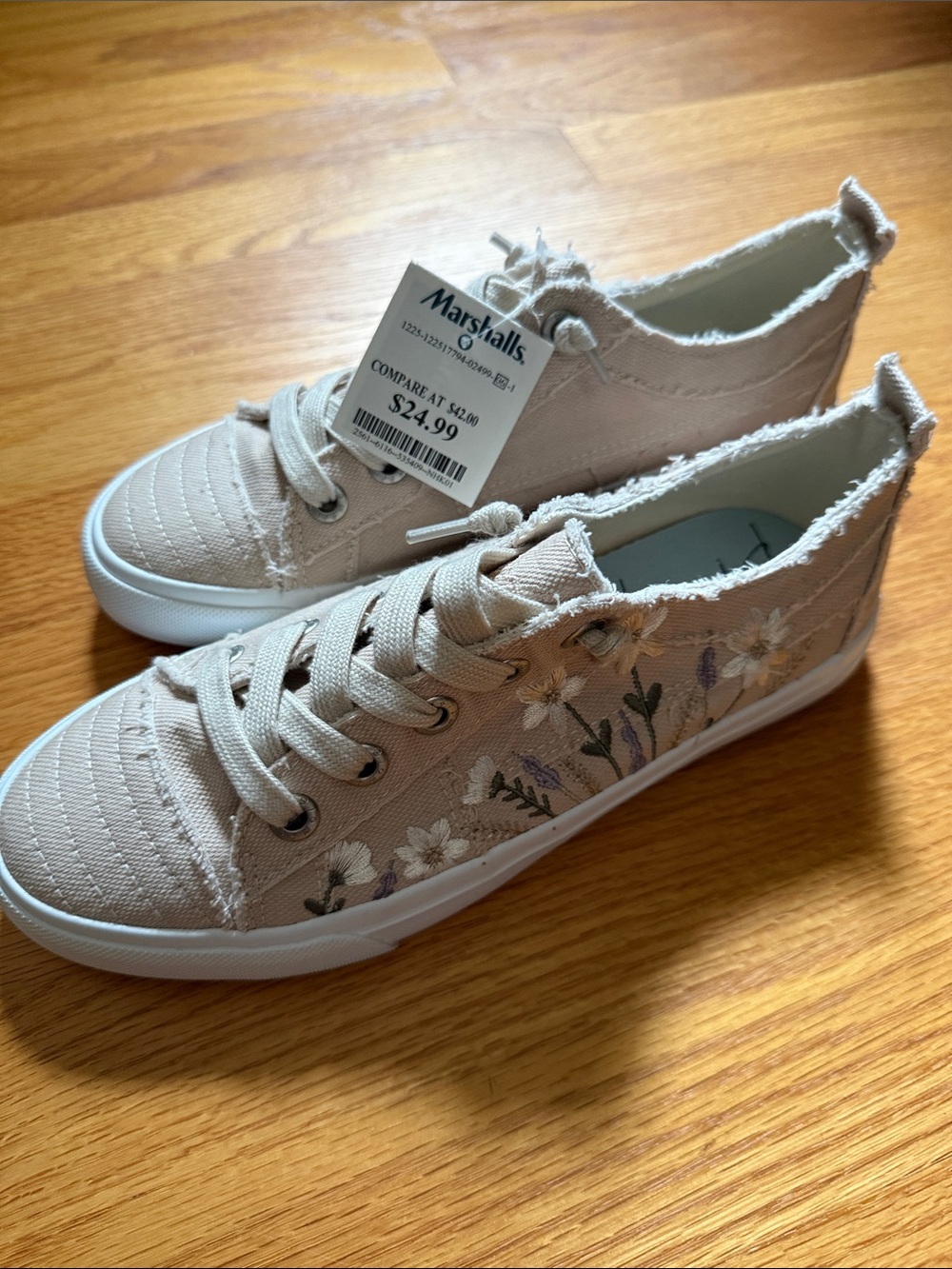 Blowfish Malibu Beige Floral Embroidered Low-Top Sneakers for Women